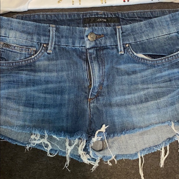 Joes Jean Shorts And J Crew Tee - Picture 1 of 6